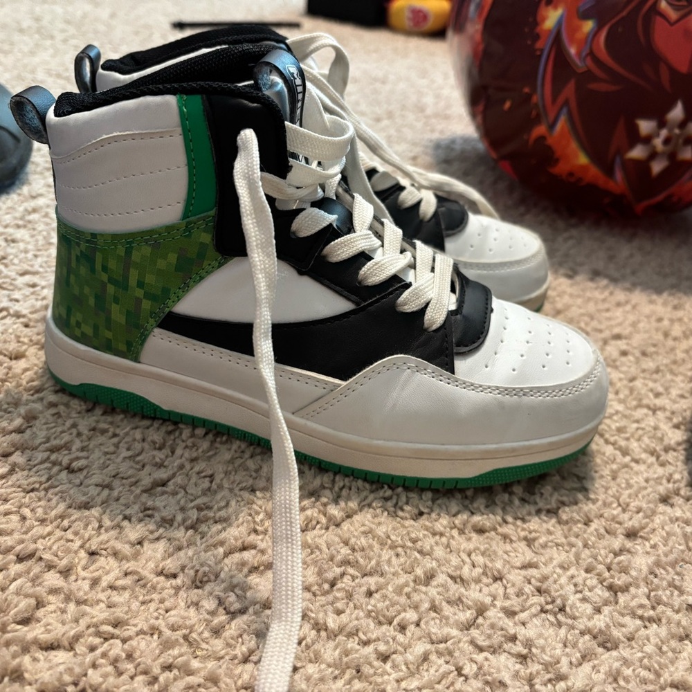 Stylish Kids High-Top Sneakers - Black, White, and Green
